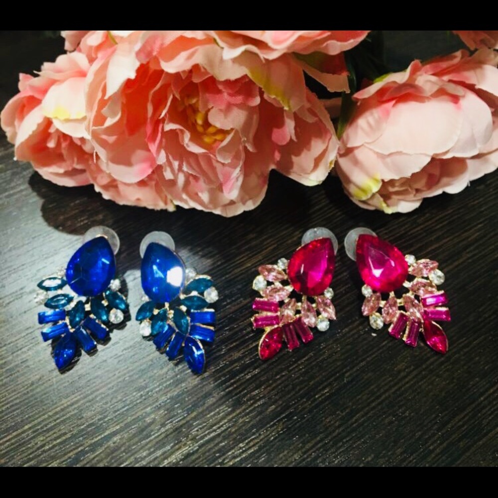 Sale 2/$20 🎉 “Elle” gemstone earrings - Picture 2 of 4